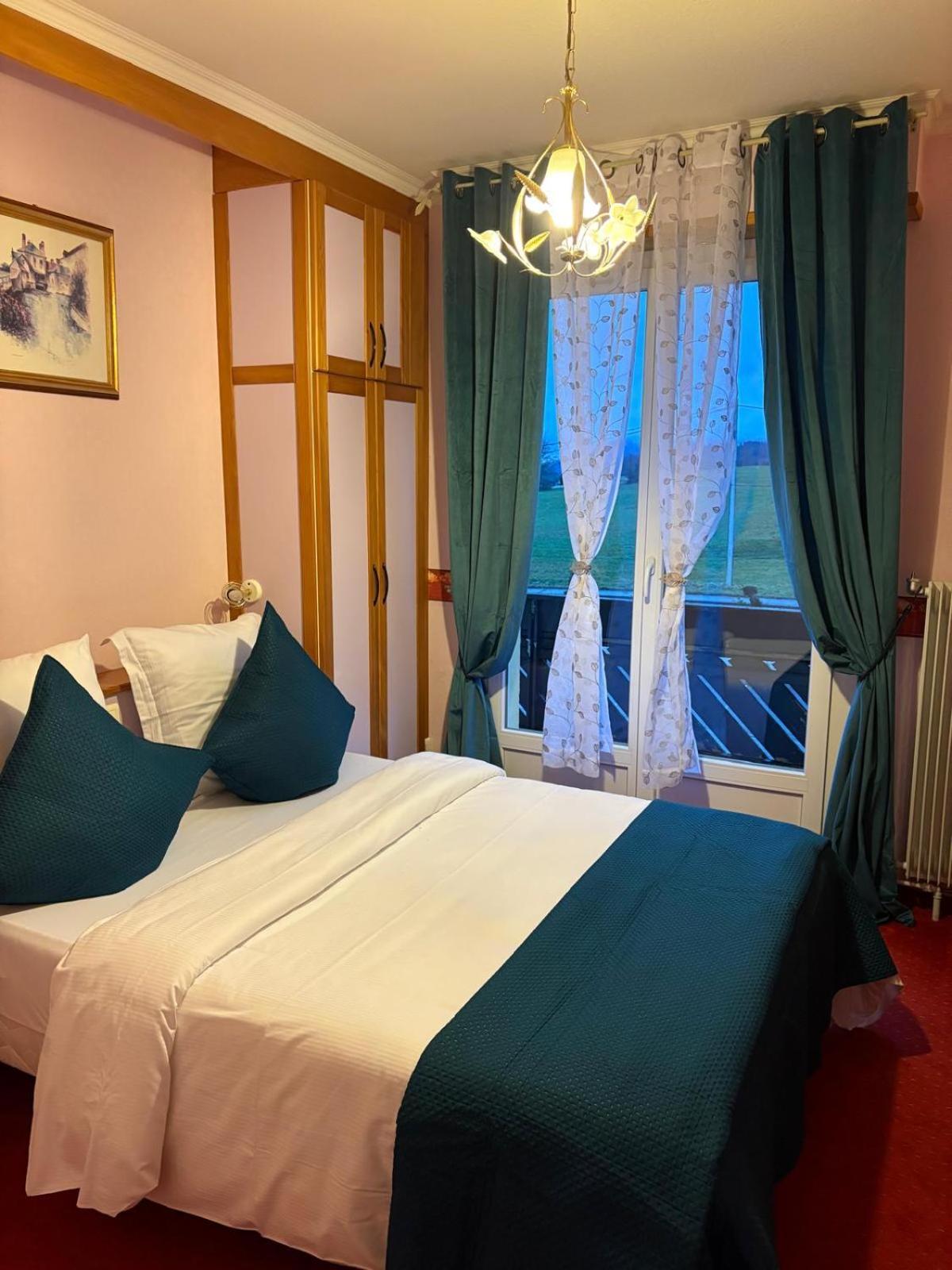 Hotel L'Oree Des Roches Saales Экстерьер фото