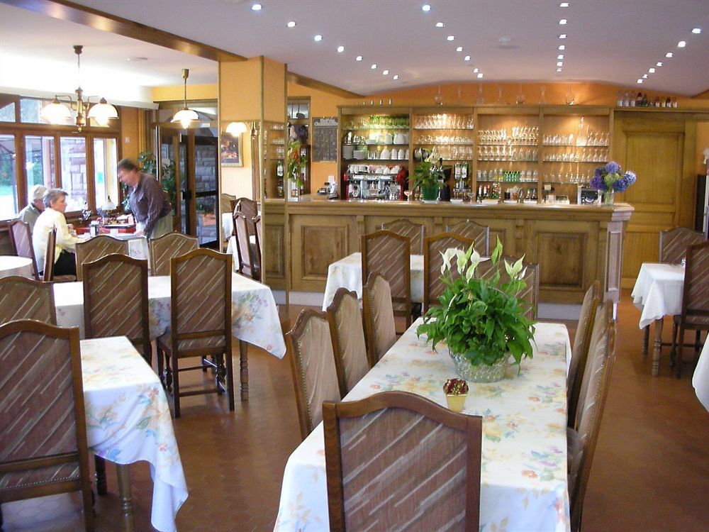Hotel L'Oree Des Roches Saales Экстерьер фото