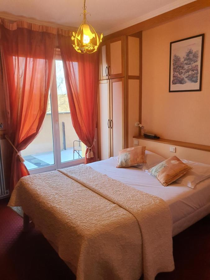 Hotel L'Oree Des Roches Saales Экстерьер фото
