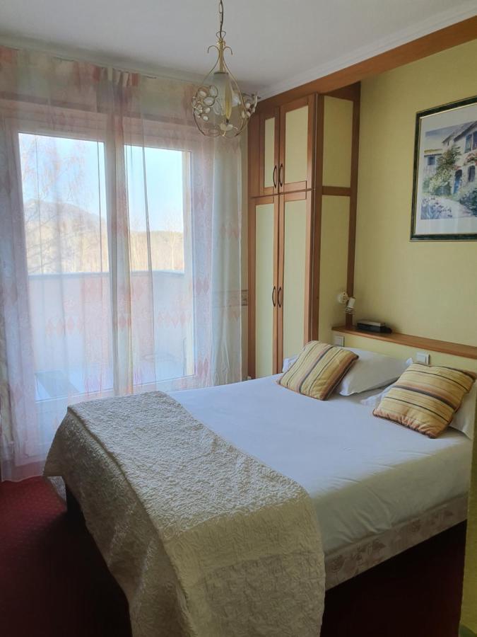 Hotel L'Oree Des Roches Saales Экстерьер фото