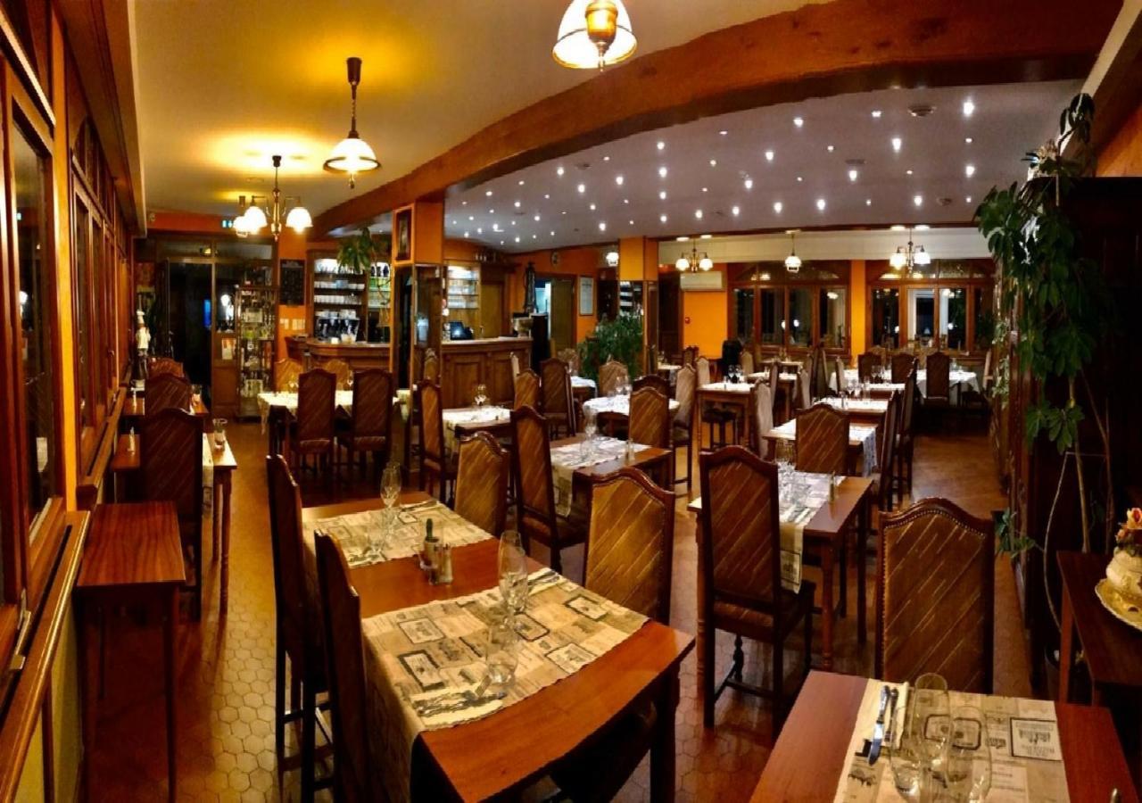 Hotel L'Oree Des Roches Saales Экстерьер фото