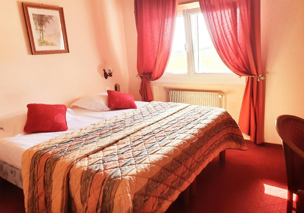 Hotel L'Oree Des Roches Saales Экстерьер фото